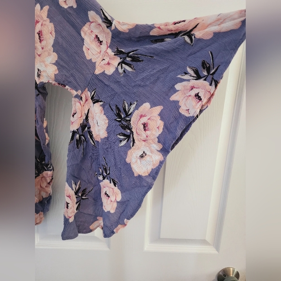 FLOWY sleeves - Picture 2 of 2